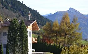 Alpenglueckgastein - Private Mountain Lodge